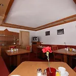 ゲストハウス Lechlihof