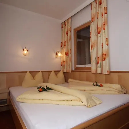 Lechlihof Guest house *