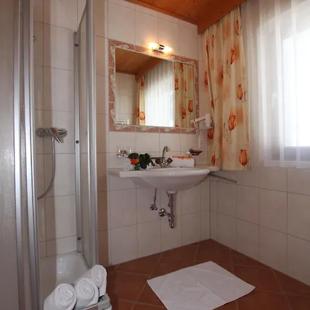 Lechlihof Guest house *