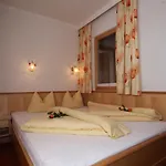 Lechlihof Pensionat 3*